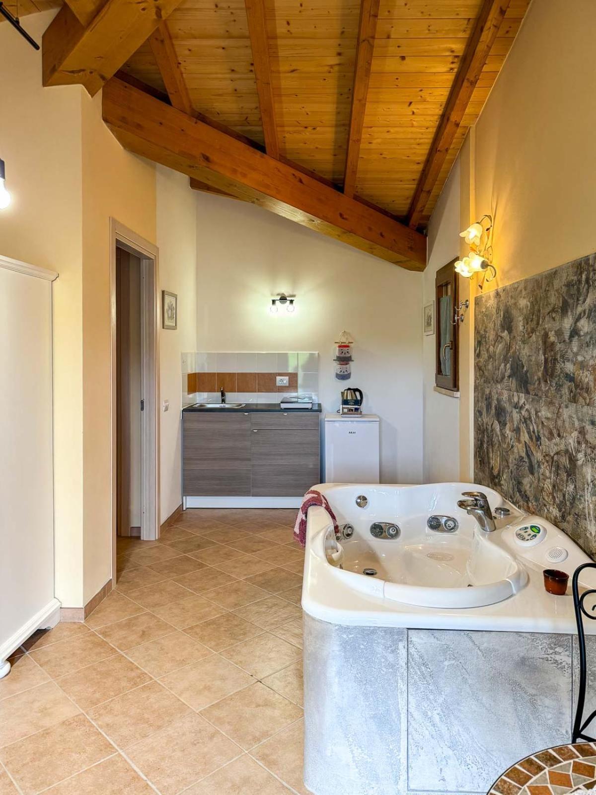La Poggiata Aparthotel Monterotondo  Екстериор снимка